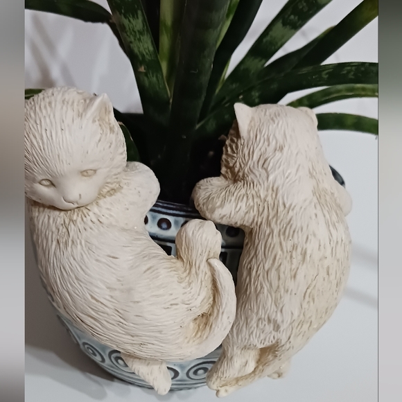 Vintage Hen-Feathers Climbing Hanging Cats Figurines - Picture 5 of 6